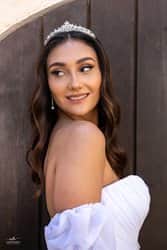 כתר הדר אבני זרקון פרח