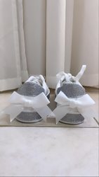 סניקרס מעוצבות לכלות.